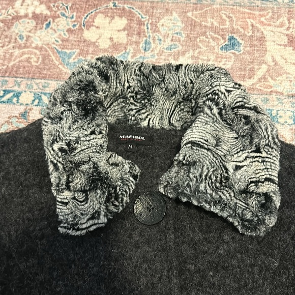 Cute grey wool coat! - Picture 4 of 15